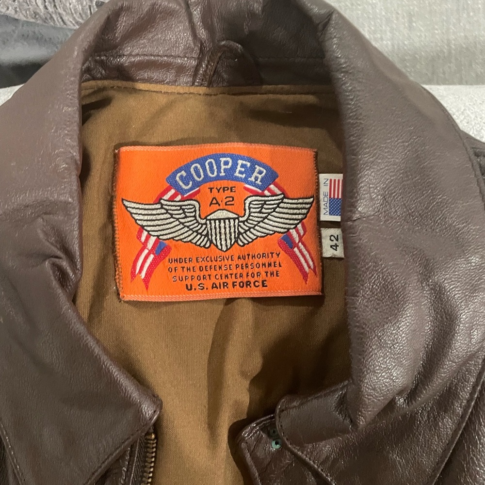 WWII cooper 2 orange tag flight jacket size 42 in near mint condition